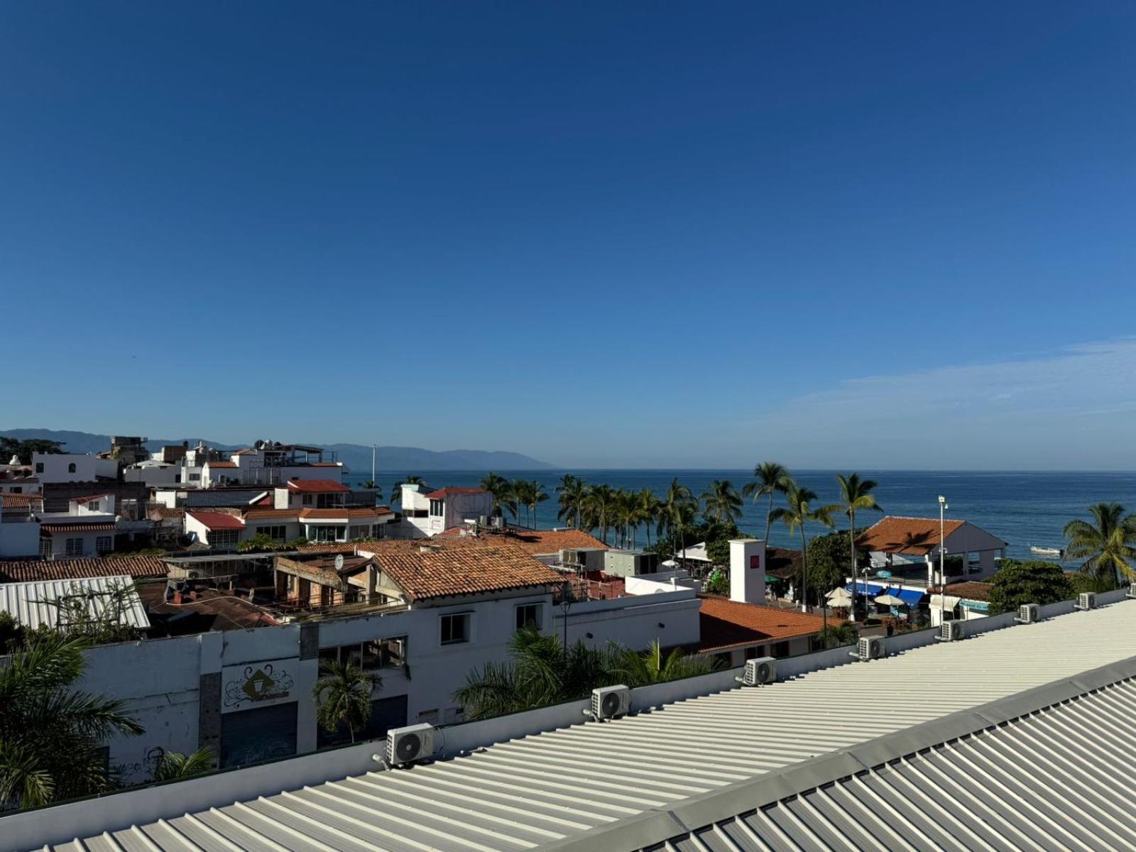 Loft Hotel Malecon Vallarta プエルトバラータ エクステリア 写真